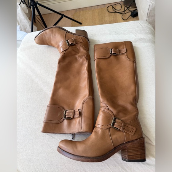 Neiman Marcus Cowboy Vibe knee High Camel & Bronce Buckles Boots. Great style❤️🌈 - Picture 4 of 13
